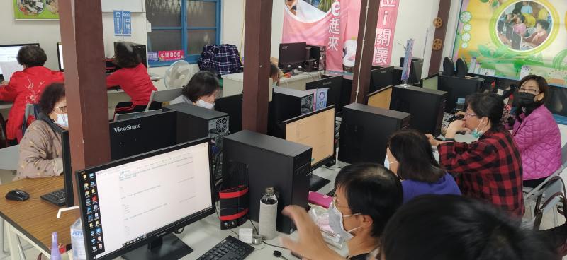 數位學習中心上課情況