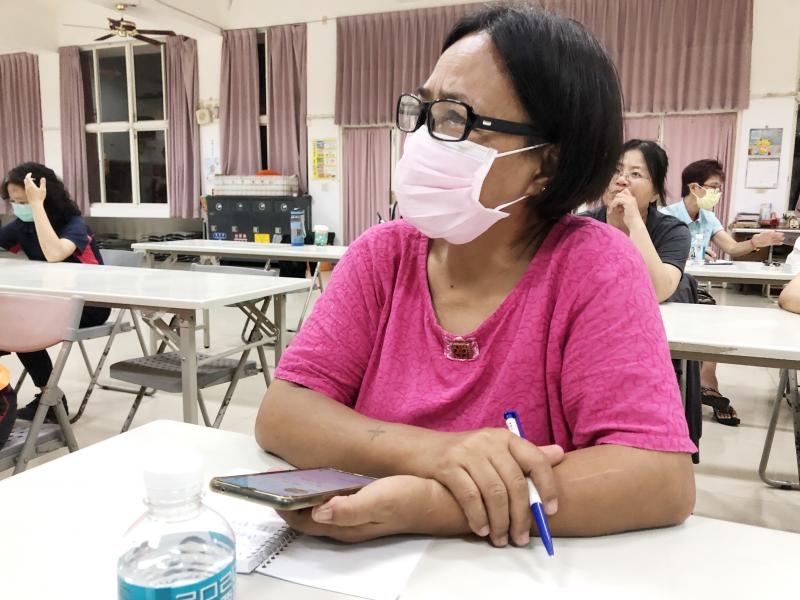 創建自己的帳號，嘗試發文。