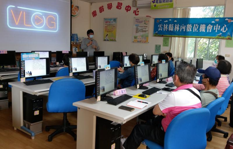 樂齡網紅特訓班  課程大綱:  1.帳號申請、介面介紹  2.拍攝及運鏡教學  3.配音、特殊效果後製  4.分享影片