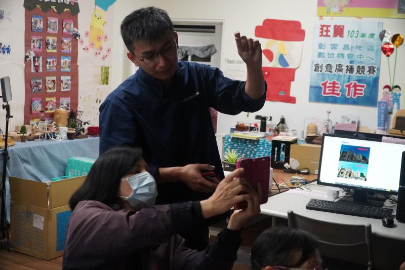 講師指導學員情形