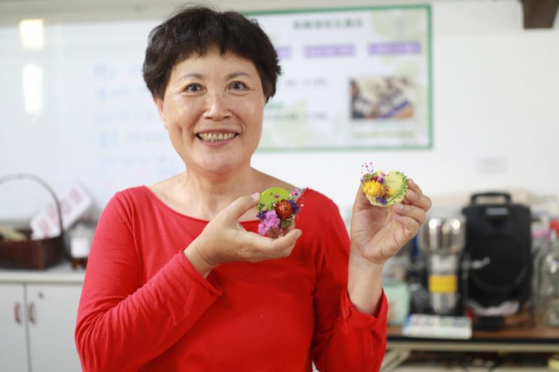 學員與作品開心合照