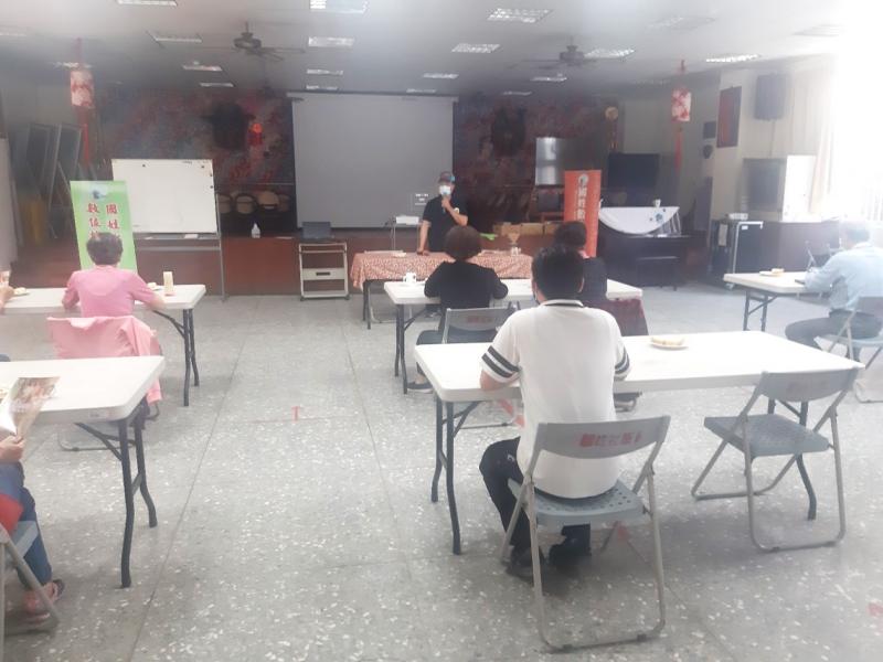 由我們國姓咖啡產業朱述明老師介紹上課情形