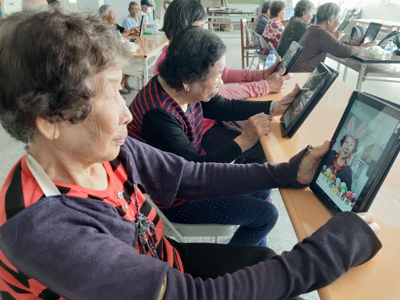 打開相片app試著拍一張照片