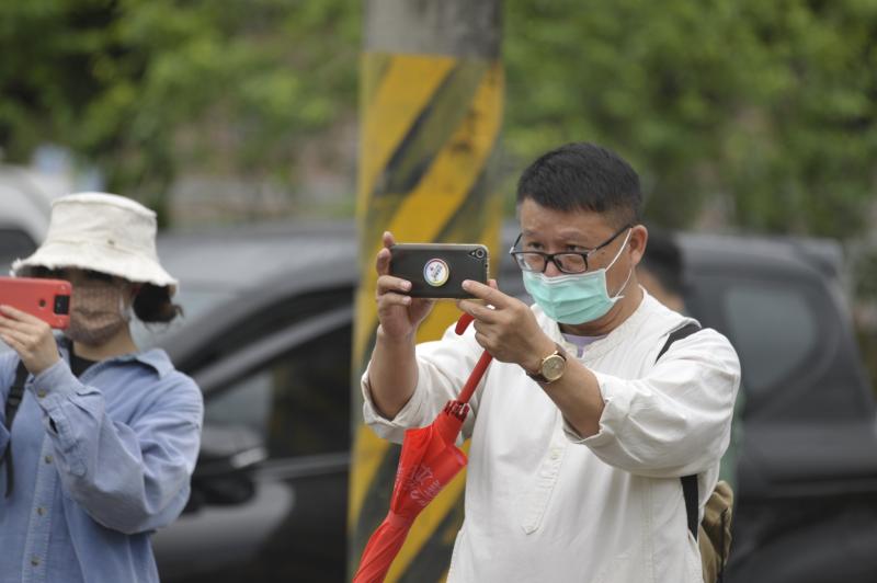用手機也能取景拍攝出好照片