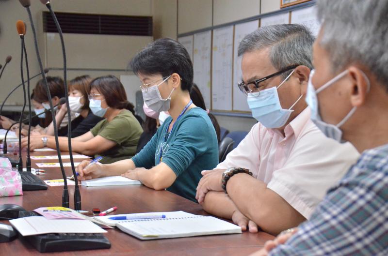 學員們聽老師介紹假新聞的防範方式