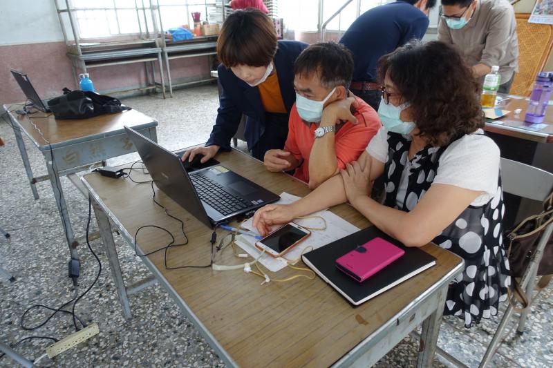 協助報馬牛組完成影片剪輯