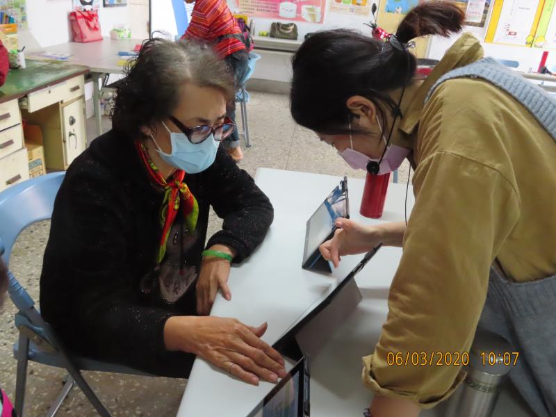 說明口罩何時戴?如何戴?教民眾如何防疫?減低武漢肺炎的傳染。