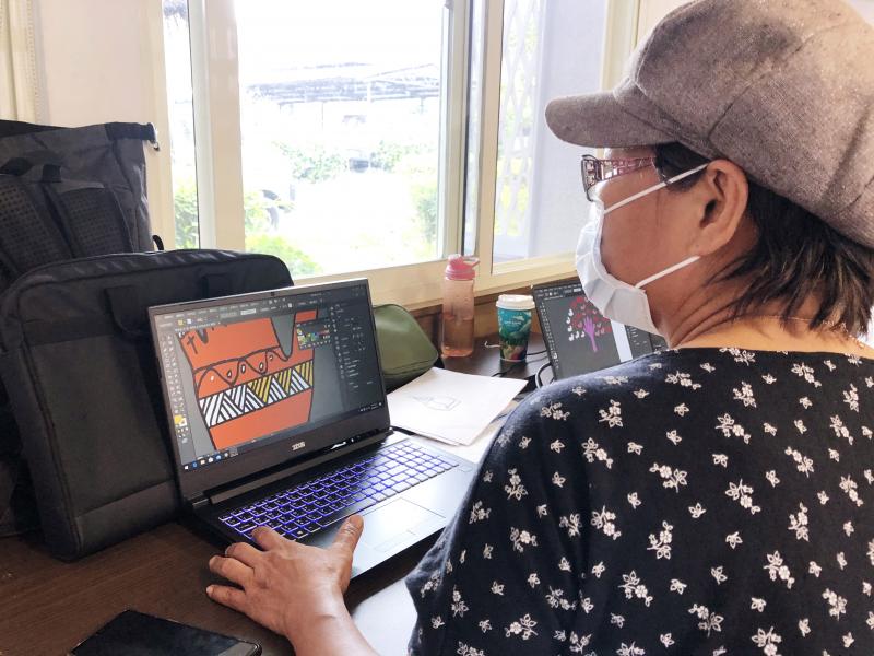 tjuku手作工作室，運用排灣手紋圖像作為店家的LOGO。