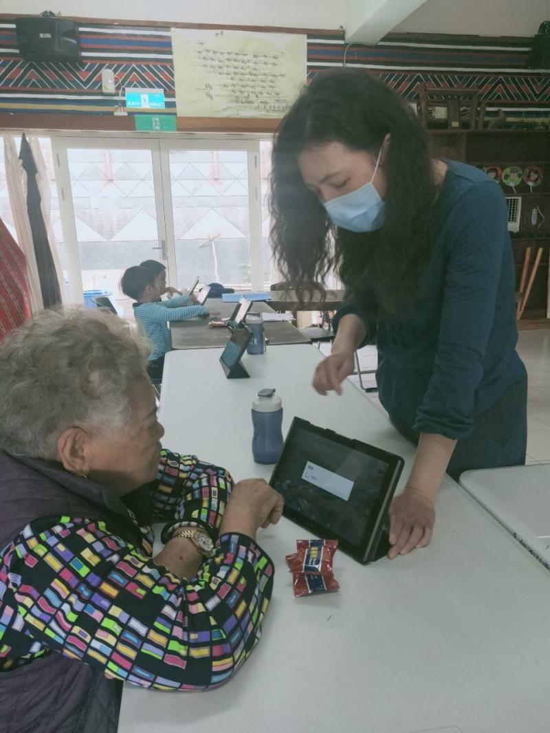 針對學習較慢的長者，老師也細心教學