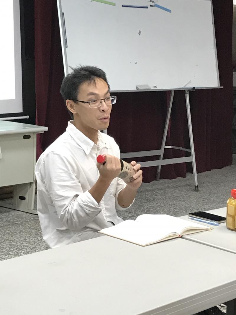 以社區既有的產品引導產出系列商品包裝思考