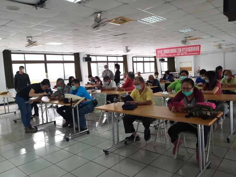 練習農務e把抓APP下載註冊，地圖快訊，練習圈選.種植.及相關栽種知識。