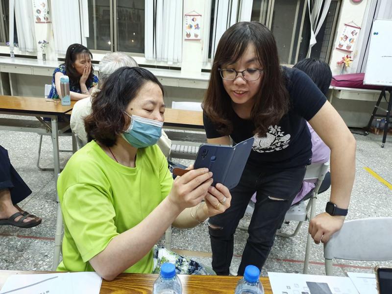 學員另外提問老師相片編輯及修剪方式.