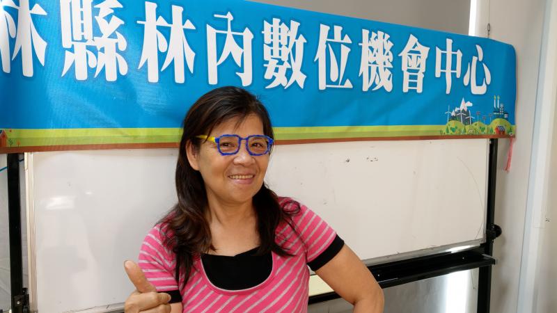 有發現亮點嗎?  對喔!就是眼鏡喔!  3D列印筆創作