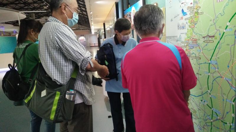 透過講師的講解，了解這些地景人文的變化。