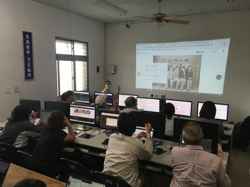 下午由雷講師帶來 如何蒐集有趣素材 以及故事地圖編輯過程