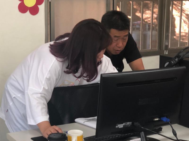 學員相互幫忙製作APK程式~