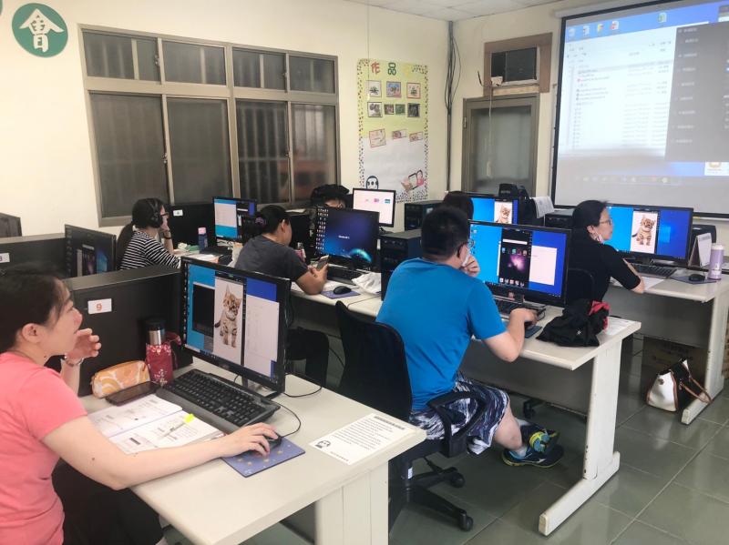 動手製作屬於自己的喵星人APP