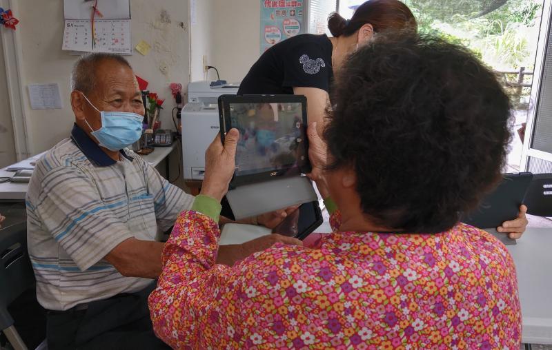 照相功能介紹:拍照、自拍、簡易相片編輯