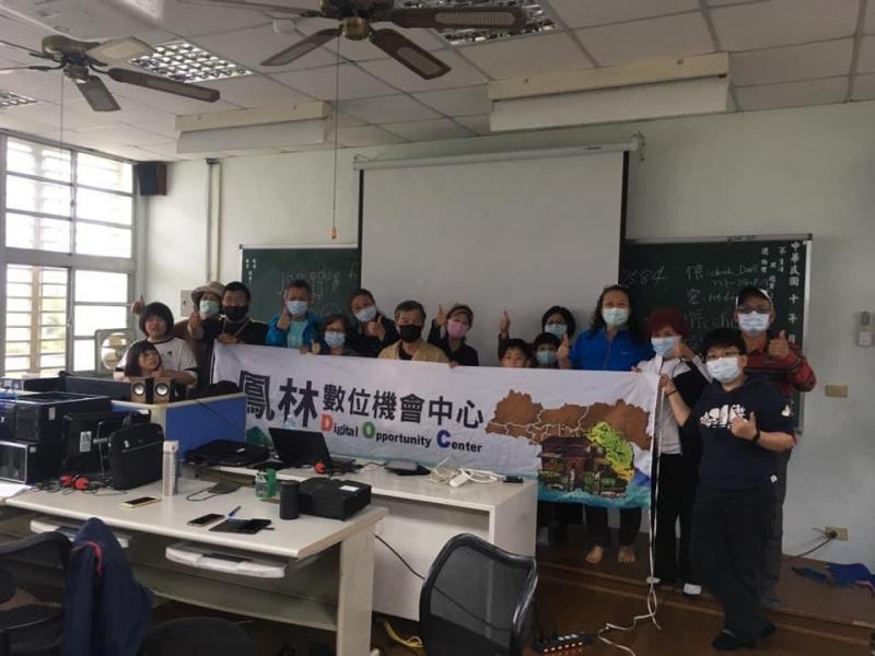 學員與老師的大合影