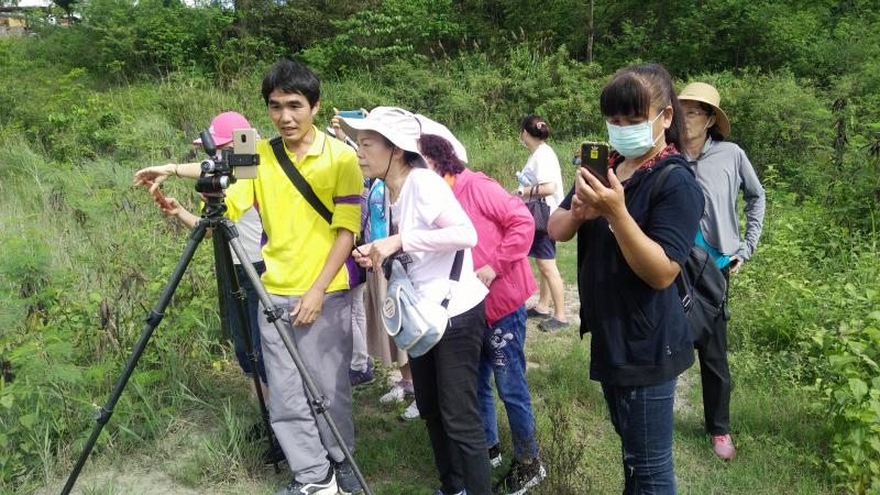 講師跟大家講解如何使用腳架拍攝