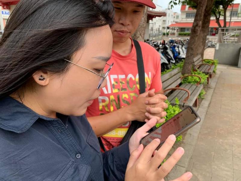 老師跟學員和店家分享如何建立google我的商家，讓店家真正的地址重新做定位及申請，也同時跟學員分享回報了地址錯誤的訊息。