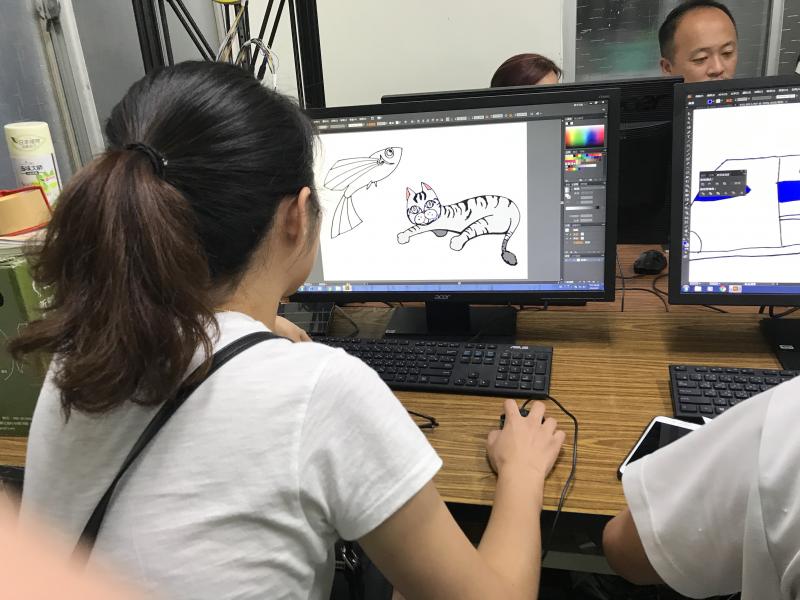 將手繪圖轉為數位向量檔