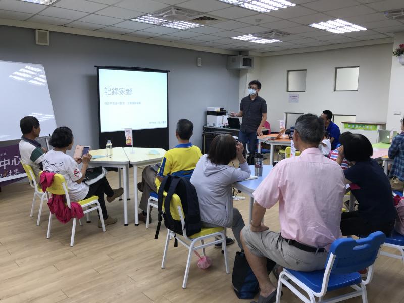 記錄家鄉上課實況，講師分享採訪心法與過去採訪實務經驗談