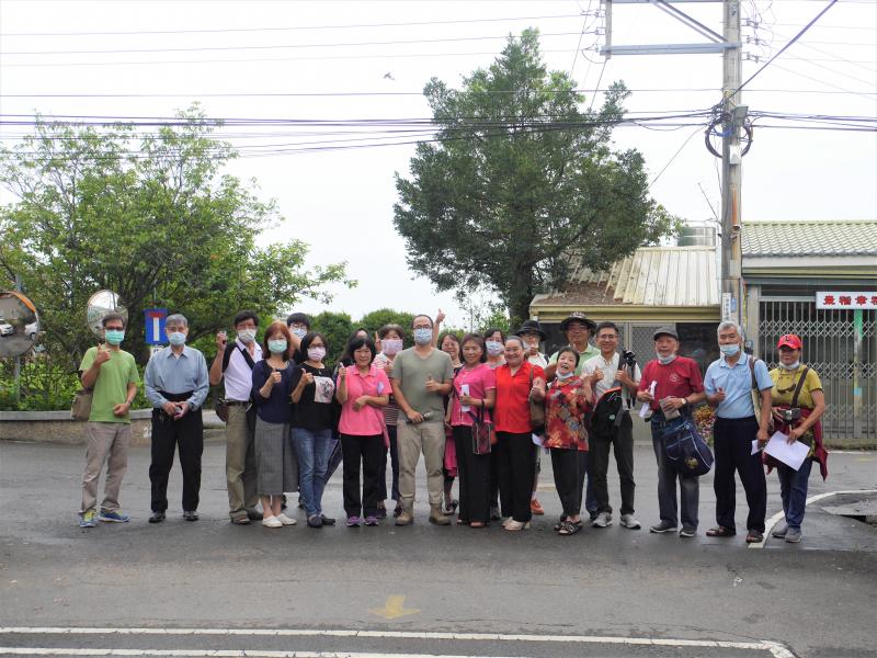 學員們一起在開拍前留下開拍的合影