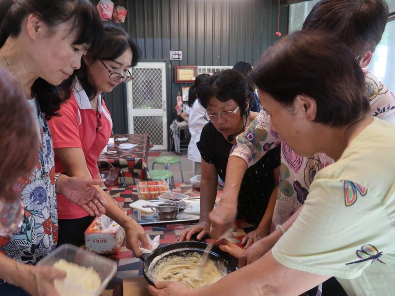 張玉華講師手作朱(巧)克力教學。