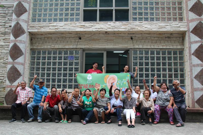 學員與講師合照。