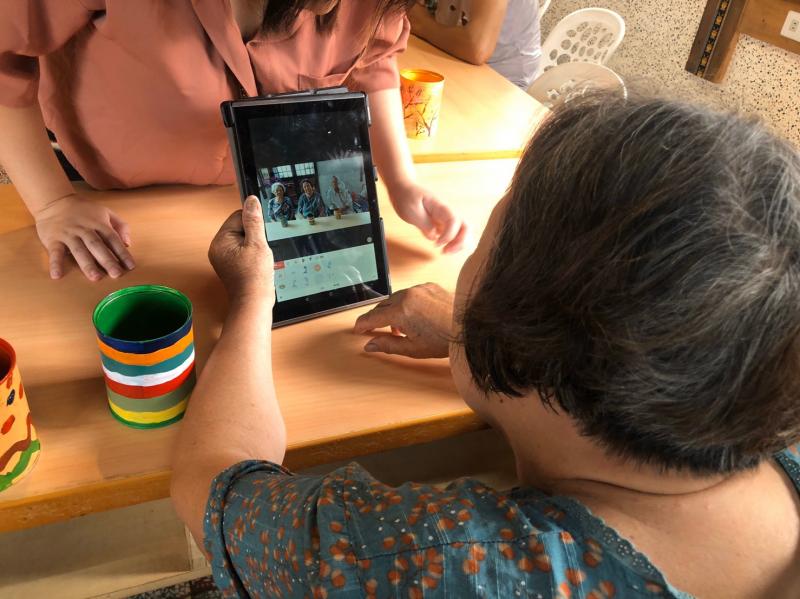 長輩自行操作平板