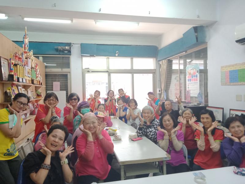 課後師生全體照
