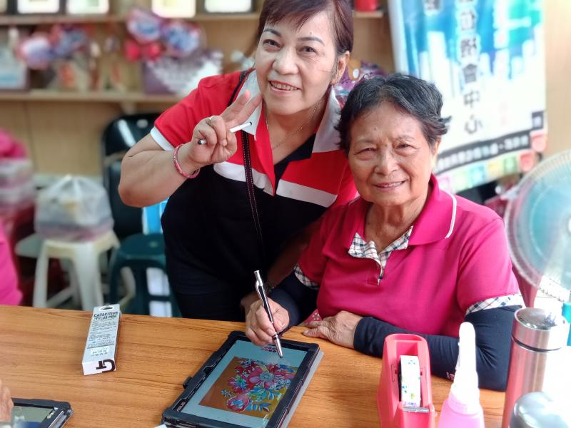 長輩學習使用平板繪圖篇