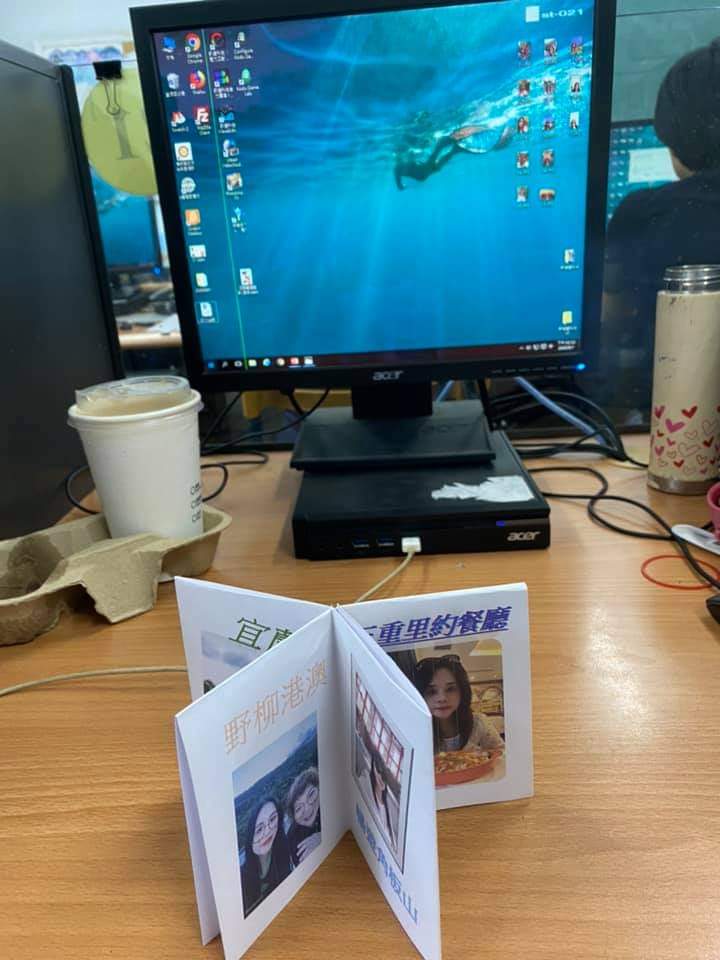 老師用 PowerPointo做隨身的寫真書,學員們做的很用心