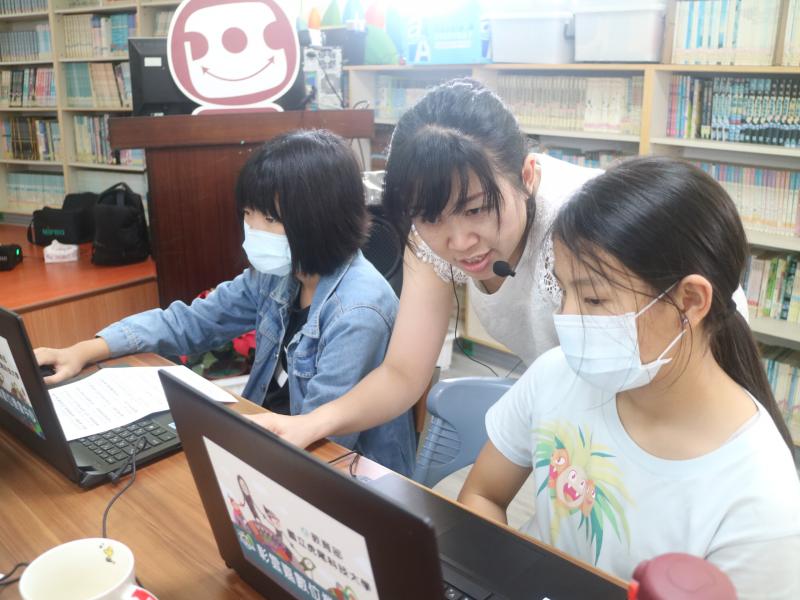 雖然寫程式不簡單,但有老師指導讓我不害怕