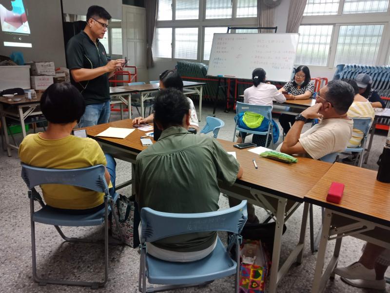 與學員的互動示範中