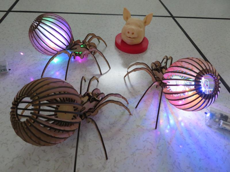 蜘蛛小夜燈準備開趴替囉~~~