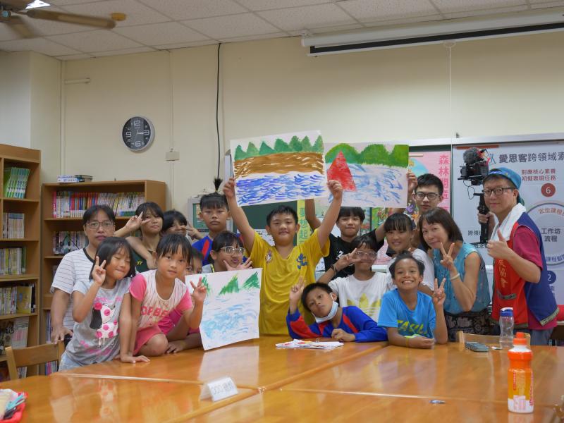 整整兩天，小朋友分組完成了自己的動畫，期待公開放映的時候。