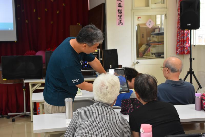 講師講解健康存摺下載及操作