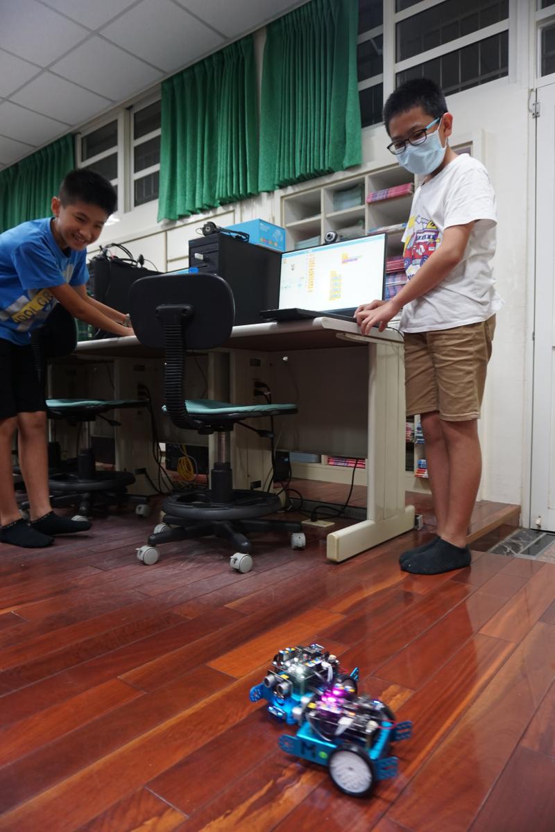 360度控制自己的機器車