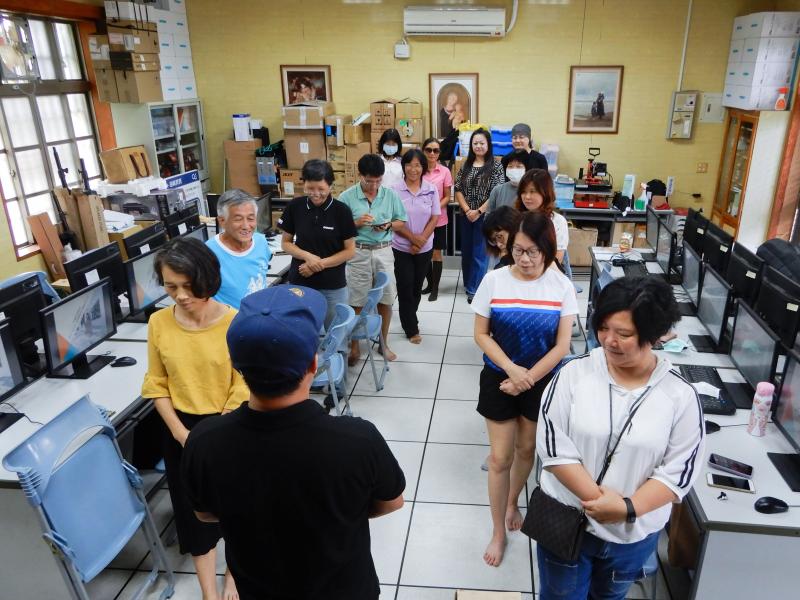 攝影師教大家怎麼樣擺姿勢才會好看