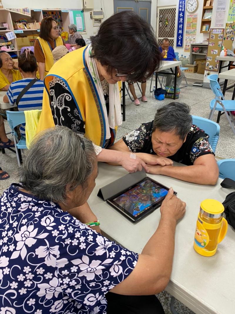 今日來到水源文健，有非常多部落的長者來一同參與此次課程。