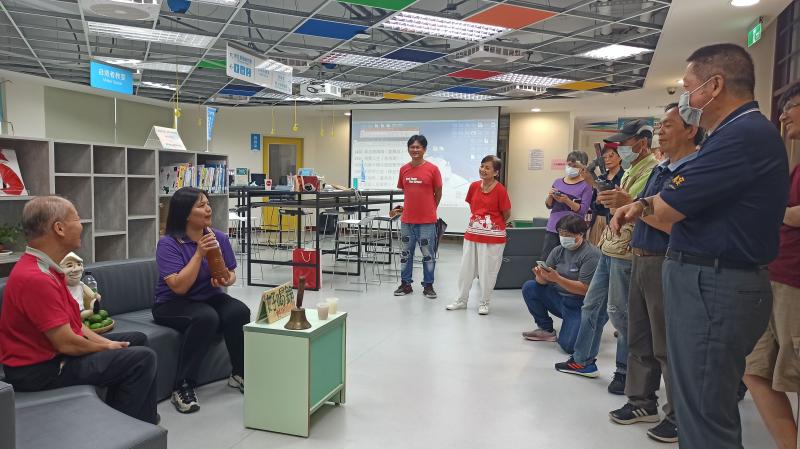 facebook手機直播初體驗，老師與檸檬老爹的對談