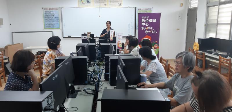 教導學員建構網路商店的技巧及注意事項