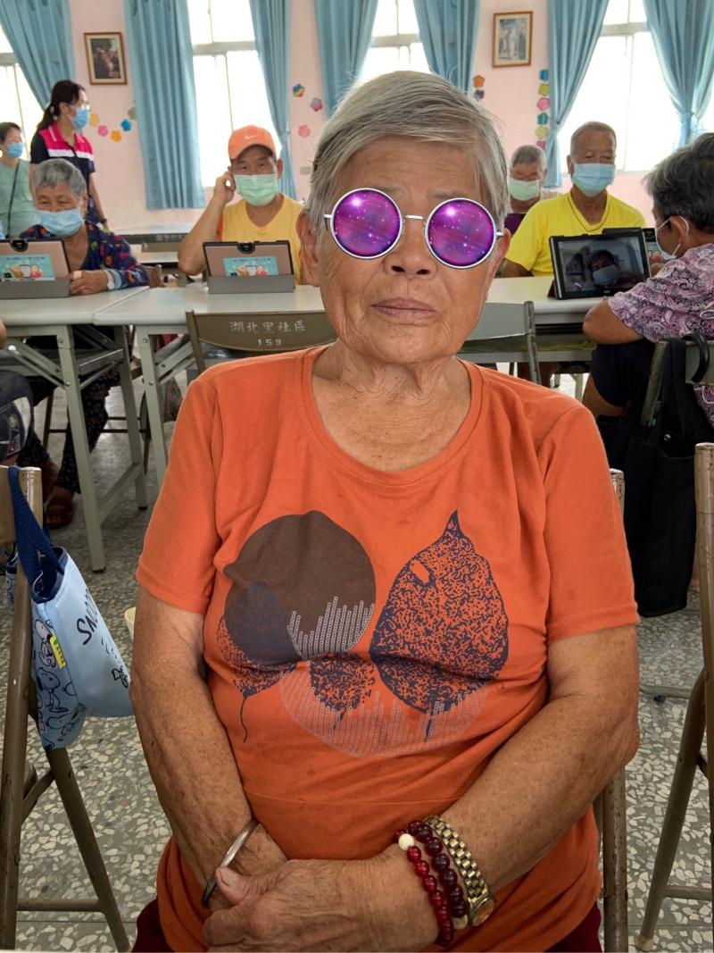 先用平板學習拍照,再學習如何編修,一步步學習，感覺真好!