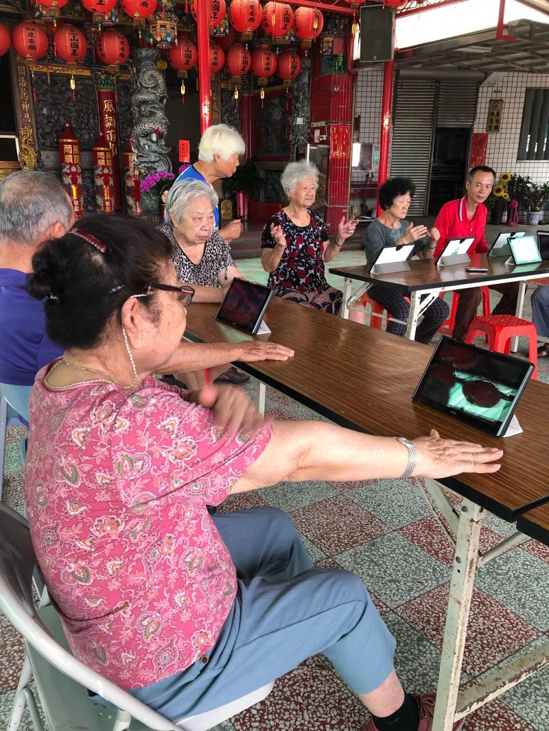 利用手機平板特性讓學員取景構圖