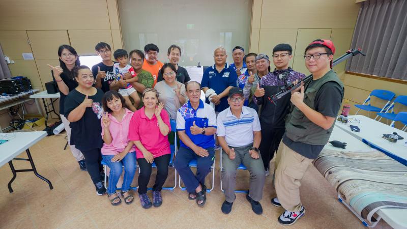 人人都是直播主課程"，與卓溪鄉農觀課產銷班們合作，一起直播推廣農產品。