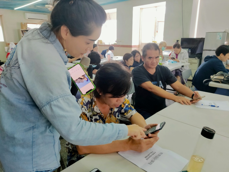 老師細心的一對一教學，排除學員的疑難雜症