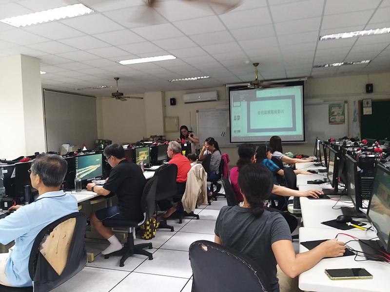講師講解操作說明