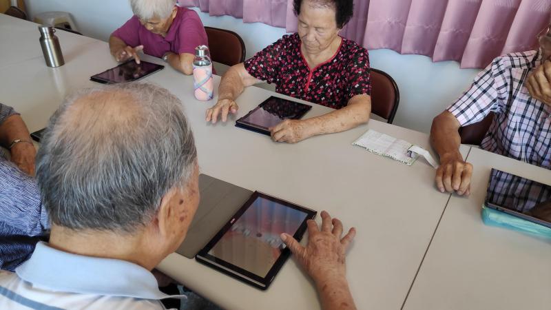 平板還可以打保齡球真好玩